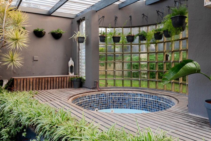 To Let 3 Bedroom Property for Rent in Tamboerskloof Western Cape